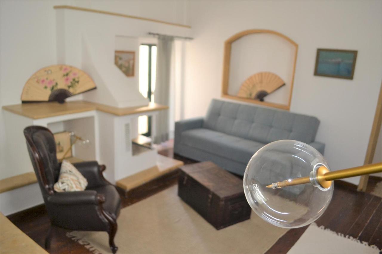 Upstairs - Lazy Terrace Villa เลชเช ภายนอก รูปภาพ